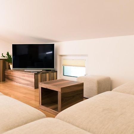 Apartma Tale 科巴里德 外观 照片