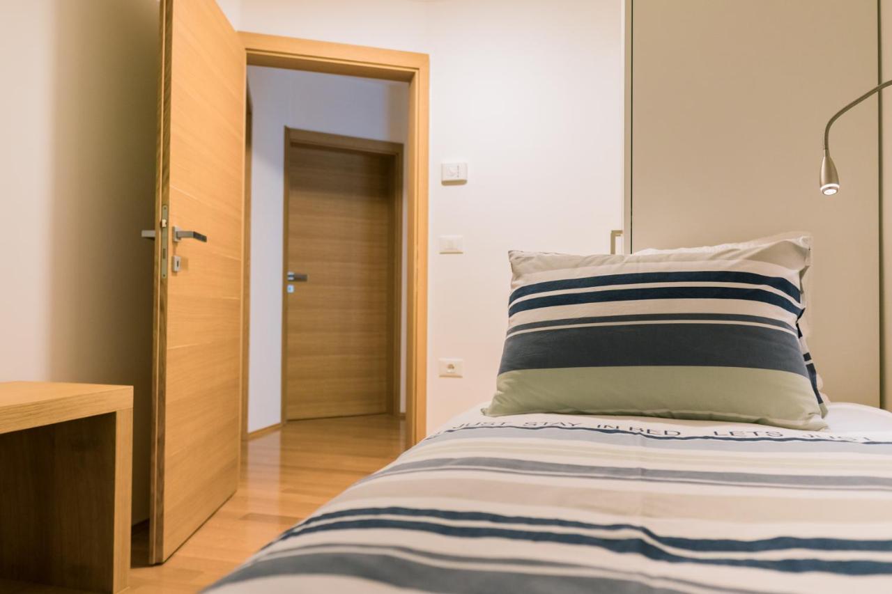 Apartma Tale 科巴里德 外观 照片